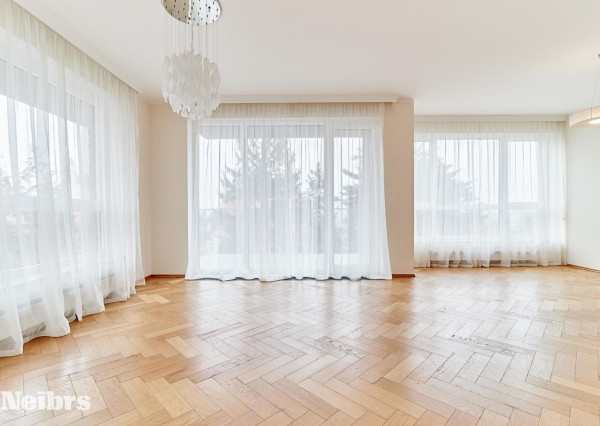 Prenájom 2 izbový byt Bratislava-Staré Mesto, Mudroňova ul.