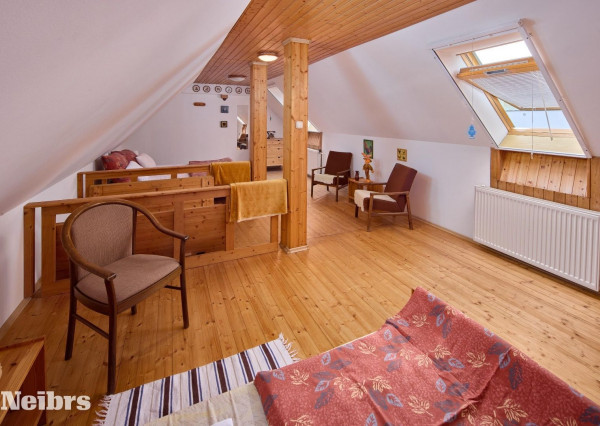 Neibrs | Na predaj 5izb RD s príslušenstvom, stodolou, veľkým pozemkom 2549 m2