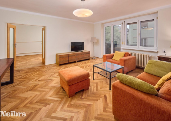 Neibrs | Na prenájom 2i zariadený byt s výťahom, 5 m2 balkónom, špajzou, parkovaním, Palisády, Staré Mesto Bratislava I