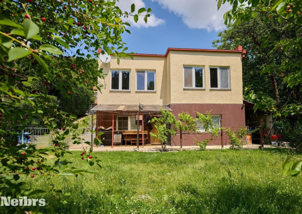 Neibrs | Devínska cesta | RD s možnosťou nadstavby, pozemky spolu 1288 m2