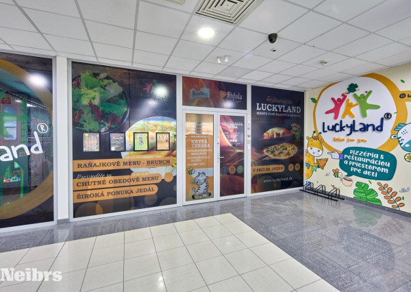 Neibrs | odstúpenie: obchodný - gastro priestor 212m2 + (54m2 prekrytá terasa) 