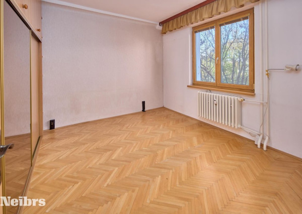 Neibrs | (3,5) izbový byt s loggiou v tichej a zelenej časti Ružinova – Mesačná ulica