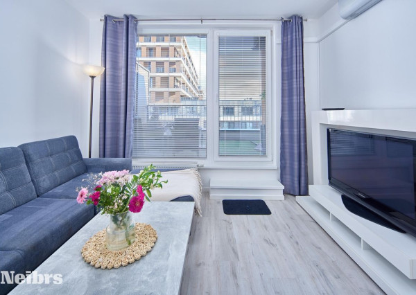 Neibrs | (2) izbový byt na prenájom s terasou a garážovým parkovacím miestom, Slnečnice - Zóna Mesto v mestskej časť Petržalka