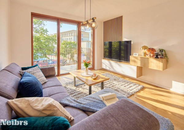 Neibrs | Nový zariadený 2 izb.byt, balkón, stropné chladenie, voľný IHNEĎ