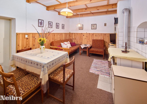 Neibrs |  Veľký 5izb RD, 2549m2 pozemok, kanalizácia, stodola, dielne, garáž, 