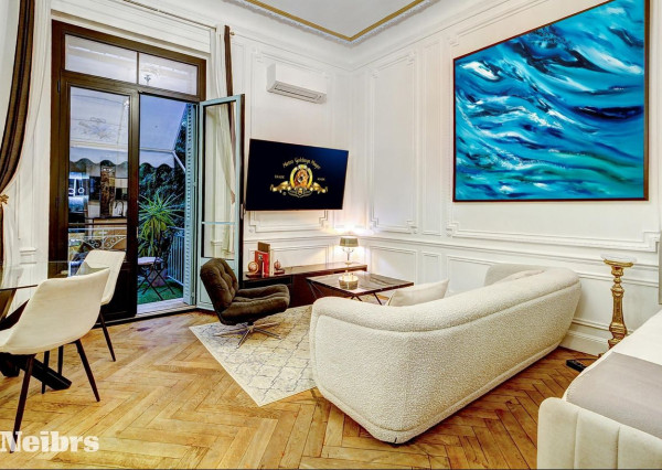 Neibrs | Na predaj výnimočný slnečný Loft s balkónom v srdci NICE pri mori, Quartier de Fleurs, NICE, Francúzsko