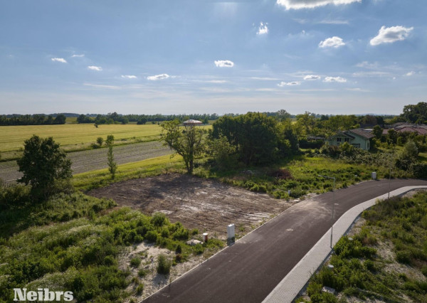 Neibrs | Investičný pozemok s právoplatným SP na Rodinný dvojdom s dvomi bytovými jednotkami, 505 m2