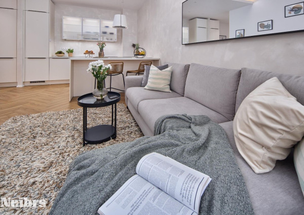 Neibrs | Kesselbauer - Veľmi vkusný 2 izb. byt vo vypredanom projekte, zariadený, ihneď k dispozícii