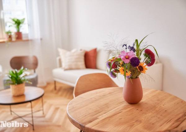 Neibrs | Prenájom 2 izb. bytu po kompletnej rekonštrukcii s balkónom, Exnárova ul. Ružinov