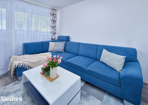 Neibrs | Novostavba 3 izbový byt s balkónom (10m²) a garážovým parkovacím miestom v projekte Matadorka