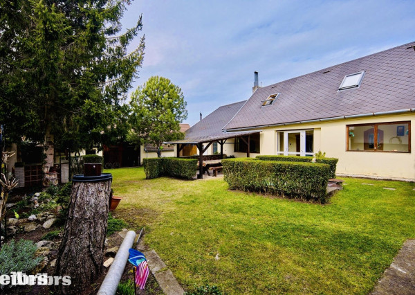 Neibrs | Na predaj 5izb RD s príslušenstvom, stodolou, kanalizácia, s veľkým pozemkom 2549 m2