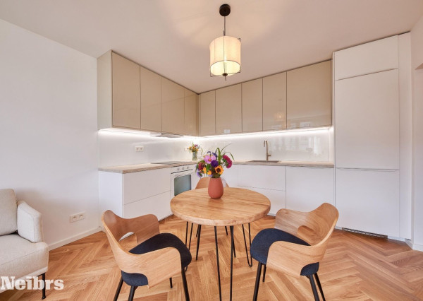 Neibrs | Prenájom 2 izb. bytu po kompletnej rekonštrukcii, balkón, výťah, kobka, Exnárova ul. Ružinov
