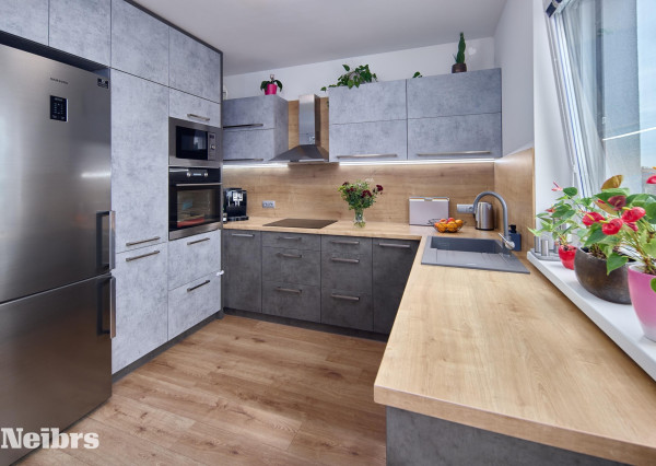 Neibrs | 4 -izbový byt v dome s terasou a 2 parkovacími miestami v Bernolákove