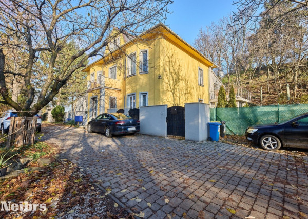 Neibrs | Exkluzívne na prenájom samostatná časť rodinného domu, 4i, vlastná záhrada, 2x parkovanie, Búdková,Bratislava I