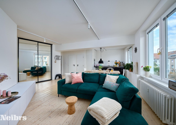 Neibrs | REZERVOVANÉ- 2-izbový byt priamo na Dulovom námestí | 62,5 m² | kompletná rekonštrukcia